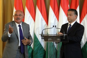 Orbán: A kormány nem ugrik félre a kihívások elől