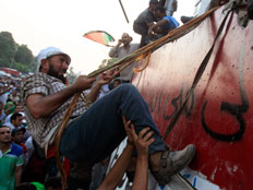 Izrael az Egyesült Államok segítségét kérte nagykövetsége...