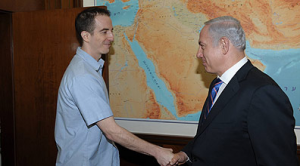 Ilan Grapel lands in Izrael Ilan Grapel csütörtökön...