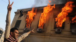 Kiújultak a harcok Kairóban מראות קשים במצרים