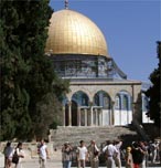 Ismét összecsapások Jeruzsálem óvárosában, a Mecsetek terén.