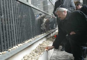 Kutatás a magyar zsidó munkaszolgálatos áldozatok sírja után