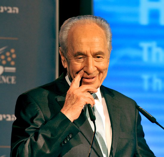 Izraeli President Peres Meets with Norwegian Prime Minister...