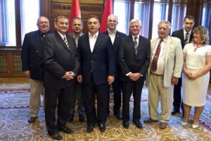 Orbán Viktor a Nemzeti Fórum vezetőivel konzultált