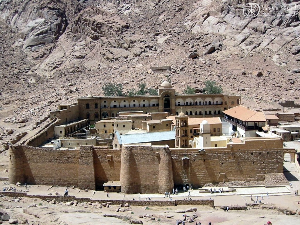 Lerombolnák a világhírű egyiptomi kolostort