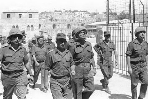 IDF-troops-in-Jerusalem-1967