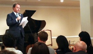 Dr. Kumin Ferenc Nagykövet