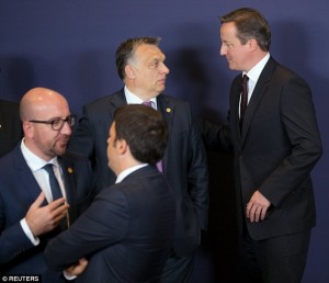 29F91BBC00000578-3139917-Stand_off_David_Cameron_speaks_to_Hungarian_Prime_Minister_Vikto-m-8_1435301339997