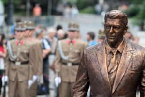 Reagan-szobrot avattak fel Budapesten