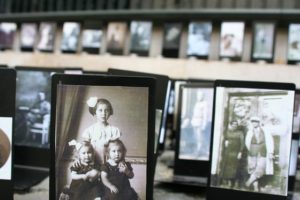 Ne történjen senkivel jogtalanság mássága, mentalitása,...