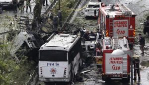 Tomból a terror Isztambul belvárosában 11 áldozat