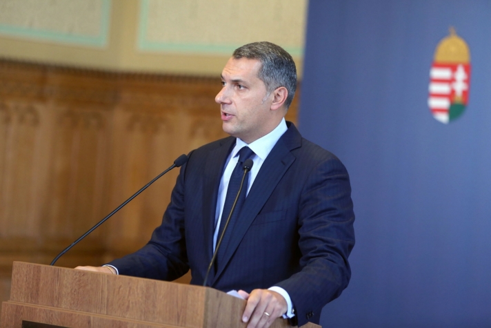 Lázár János: a 60. Kormányinfón