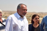 Defense Minister Avigdor Liberman and Minister for Social Equality Gila Gamliel during a tour in the Negev, August 29, 2016.