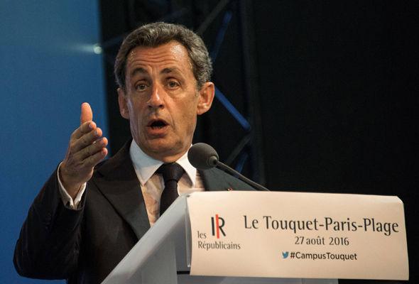 Sarkozy: az angolok engedjék be a calais-i migránsokat