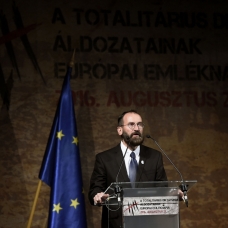 Szájer József :A szabadság nem állapot, hanem folyamat: azért minden nap meg kell küzdeni