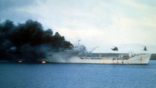 the-ship-sir-galahad-burns-after-being-hit-by-the-argentine-air-force-136398529344203901-150607231200.jpg