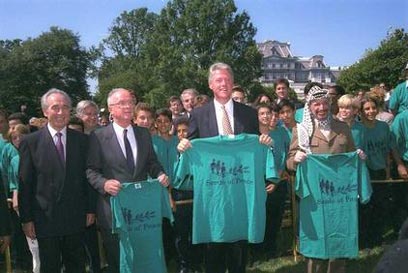 ערפאת, קלינטון, רבין ופרס בבית הלבן (צילום: אבי אוחיון, לע"מ)