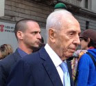 Former president Shimon Peres visiting New York City / Wikipedia commons