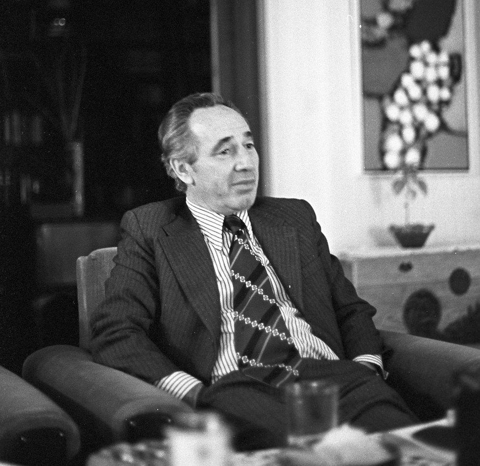 peres13_home77.jpg