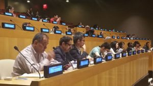 Tudósítónk kérdésére Balogh Sándor hangsúlyozta, hogy ezen a konferencián az IRU képviseletében éppen azért vesz részt, hogy “határozottan kiálljon az ENSZ-ben a cigányság jogaiért”. “Ugyanis” - tette hozzá - “a cigányság problémái megegyeznek azokkal a problémákkal, amelyekről itt a konferencia előadói beszéltek