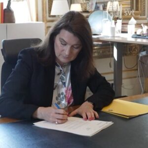 Ann Linde svéd külügyminiszter aláírta kedden Svédország...
