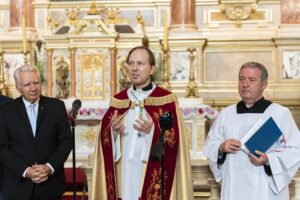 Megérkezett a gazdák aratókoszorúja a Bazilikába