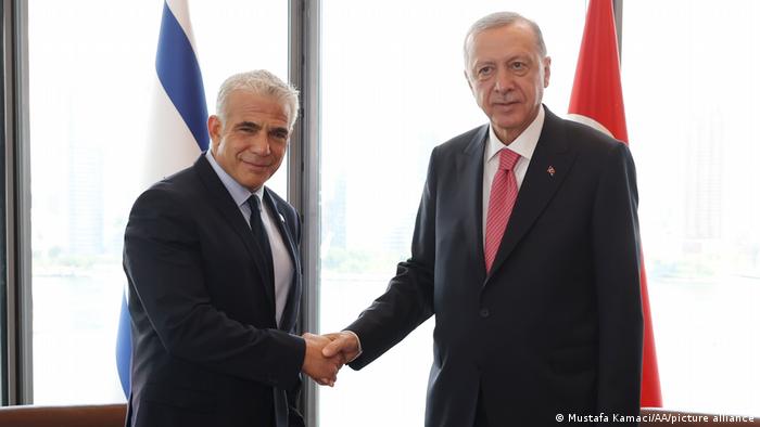 Tizennégy év után első alkalommal találkozott egymással izraeli miniszterelnök és török államfő | Breuerpress International