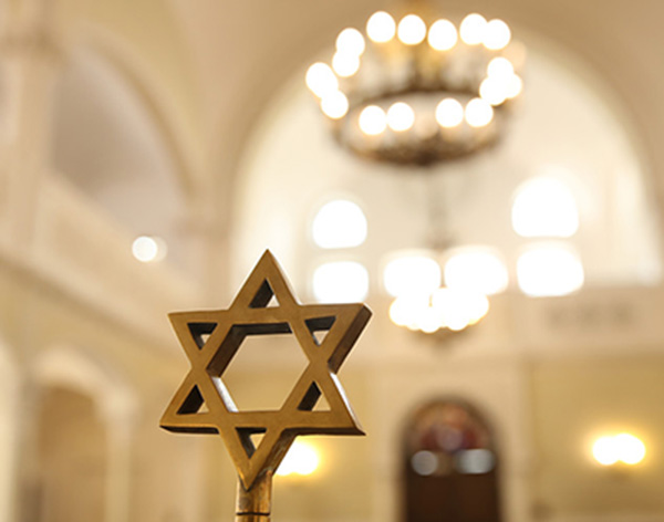 Ma estig tart a zsidóság egyik legnagyobb ünnepe, Jom Kipur | Breuerpress International